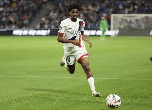 记者：利物浦想同时签下巴尔科拉和姆巴耶，后者表示愿意加盟